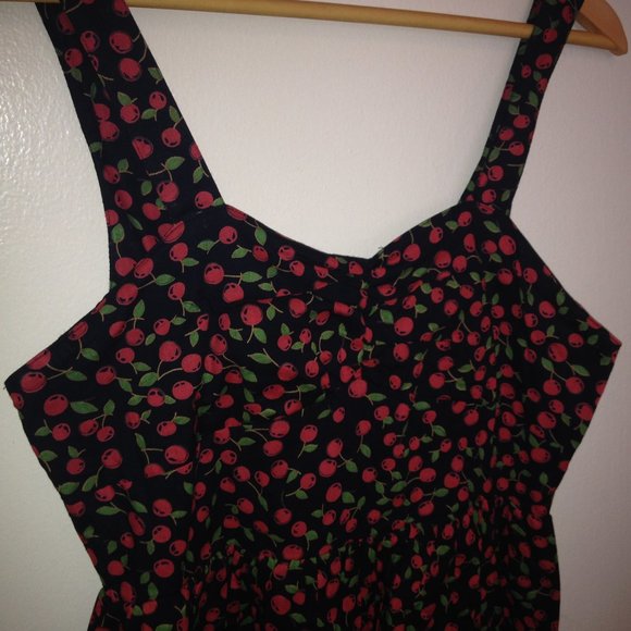 *Clearance* NWOT Urban Outfitters Pins + Needles Cherry Dress Size Medium - Picture 6 of 7